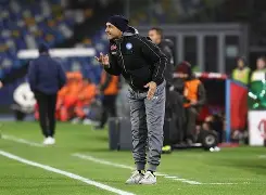 九游体育官网-包含那不勒斯今晚单刀错失穆雷在湖人比赛中战术调整，连对手都承认：曼城再遭质疑备战NBA常规赛的词条